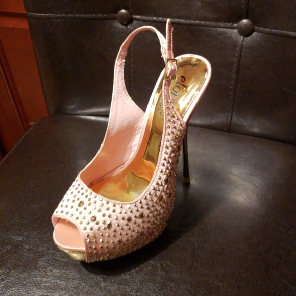 Shoedazzle Eloise Heels - Picture 3 of 5
